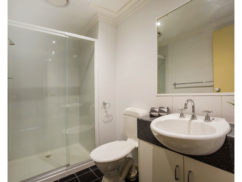 21/137 Melville Road, Brunswick West VIC 3055