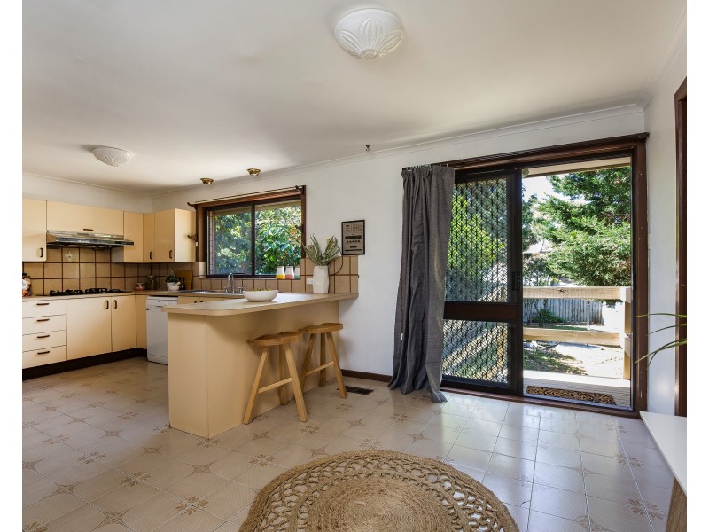 14 Christina Ct, Avondale Heights VIC 3034