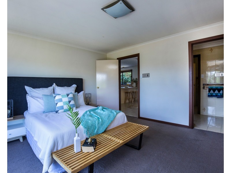 14 Christina Ct, Avondale Heights VIC 3034