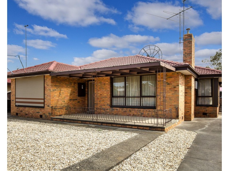 18 Rogerson Street, Avondale Heights VIC 3034