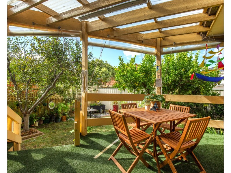 142 Templewood Crescent, Avondale Heights VIC 3034