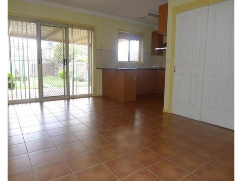 35B Grandview Rd, Niddrie VIC 3042