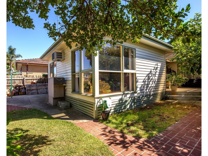 73 Canning Street, Avondale Heights VIC 3034