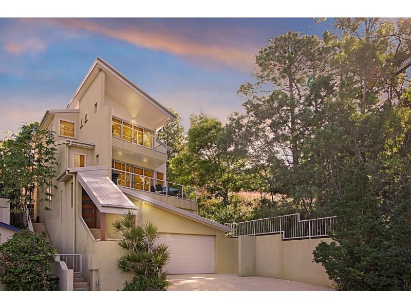 5 Pindari Avenue, Burleigh Heads QLD 4220