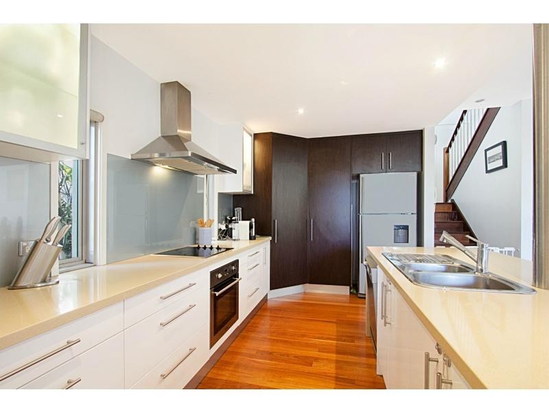 5 Pindari Avenue, Burleigh Heads QLD 4220