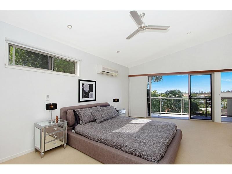 5 Pindari Avenue, Burleigh Heads QLD 4220