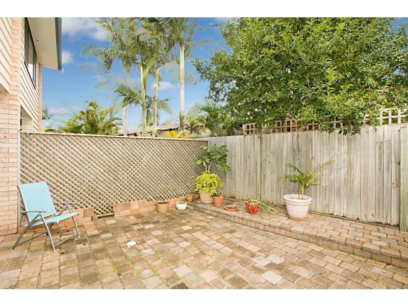 11/12 Shrike Court, Burleigh Waters QLD 4220