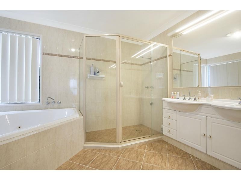 9 Royal View Close, Burleigh Heads QLD 4220