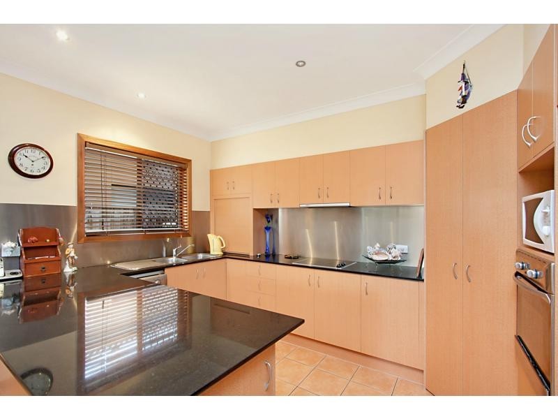 3/27 Beachcomber Court, Burleigh Waters QLD 4220