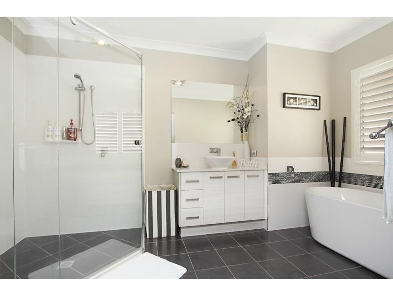 18 Panorama Drive, Reedy Creek QLD 4227