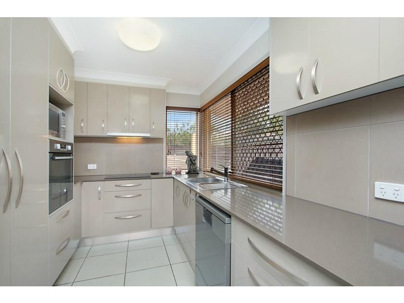2/25 Thornleigh Crescent, Varsity Lakes QLD 4227