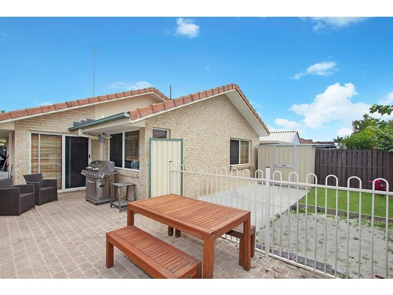 2/25 Thornleigh Crescent, Varsity Lakes QLD 4227