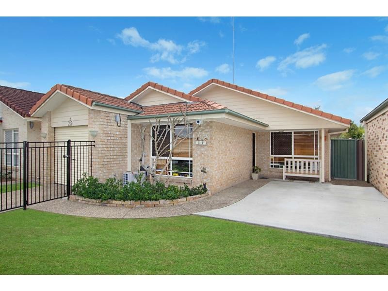 2/25 Thornleigh Crescent, Varsity Lakes QLD 4227