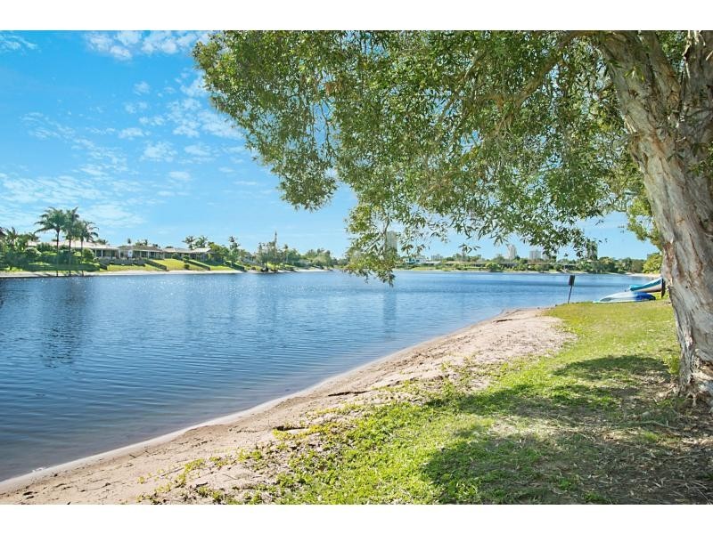 30/20 Barbet Place, Burleigh Waters QLD 4220