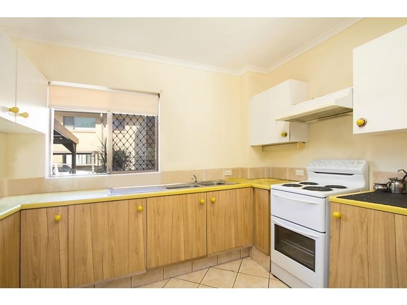 30/20 Barbet Place, Burleigh Waters QLD 4220