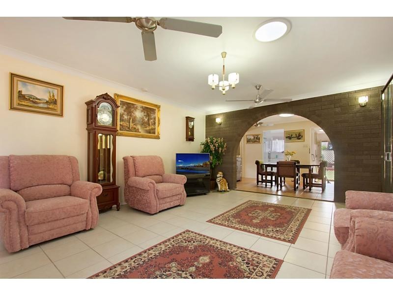 13 Dabchick Drive, Burleigh Waters QLD 4220