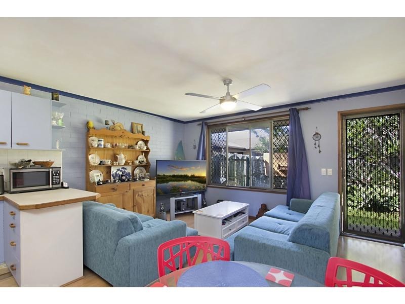 2/30 Nineteenth Avenue, Palm Beach QLD 4221