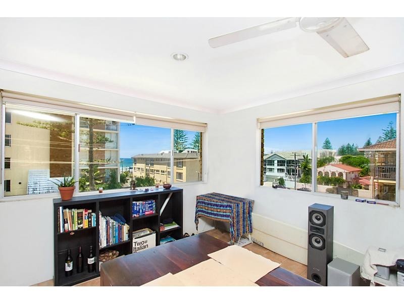 18/2 Nagel Avenue, Miami QLD 4220