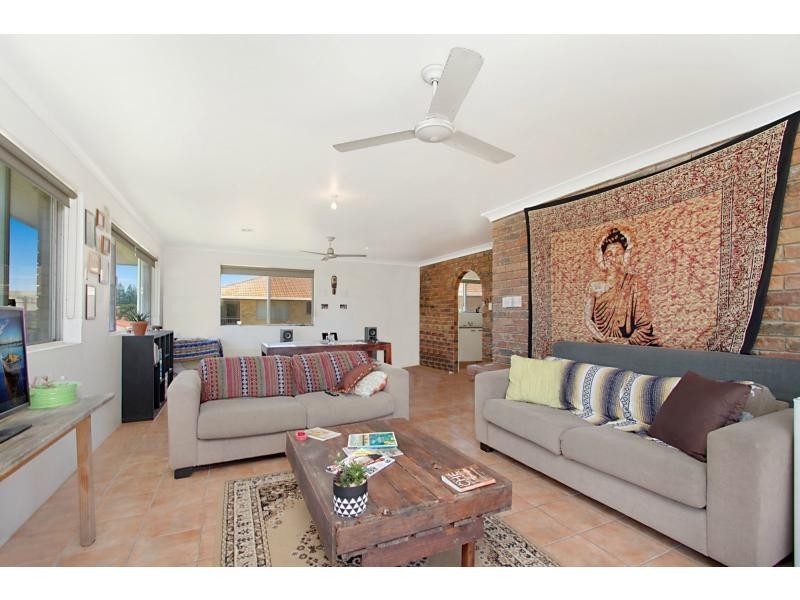 18/2 Nagel Avenue, Miami QLD 4220