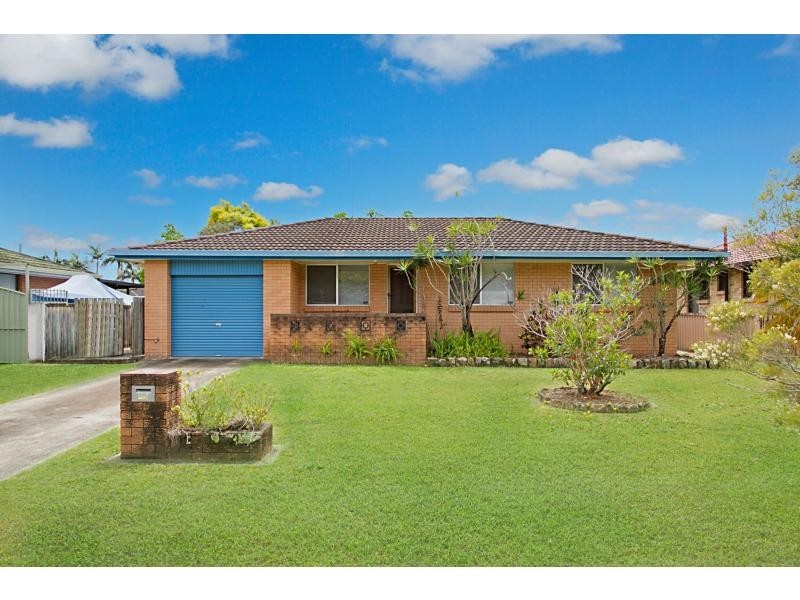 141 Acanthus Avenue, Burleigh Waters QLD 4220