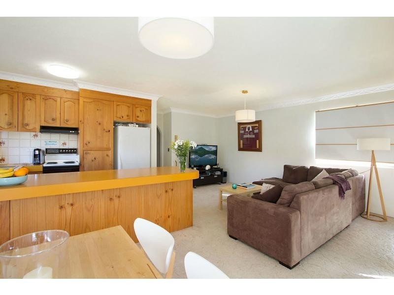 5/3 Nyrang Avenue, Palm Beach QLD 4221