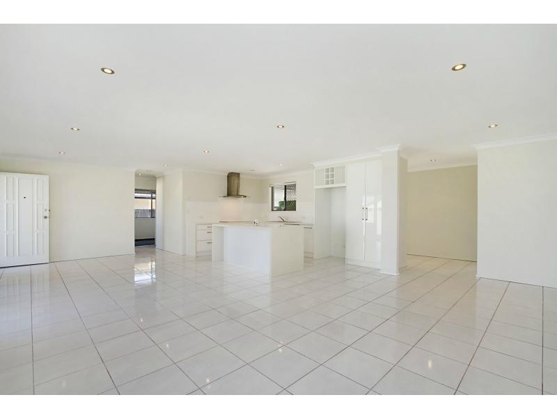 137 Mallawa Drive, Palm Beach QLD 4221
