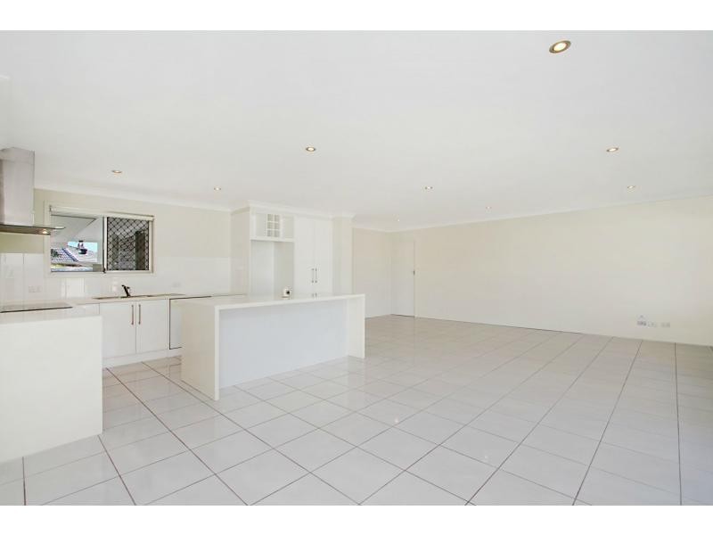 137 Mallawa Drive, Palm Beach QLD 4221