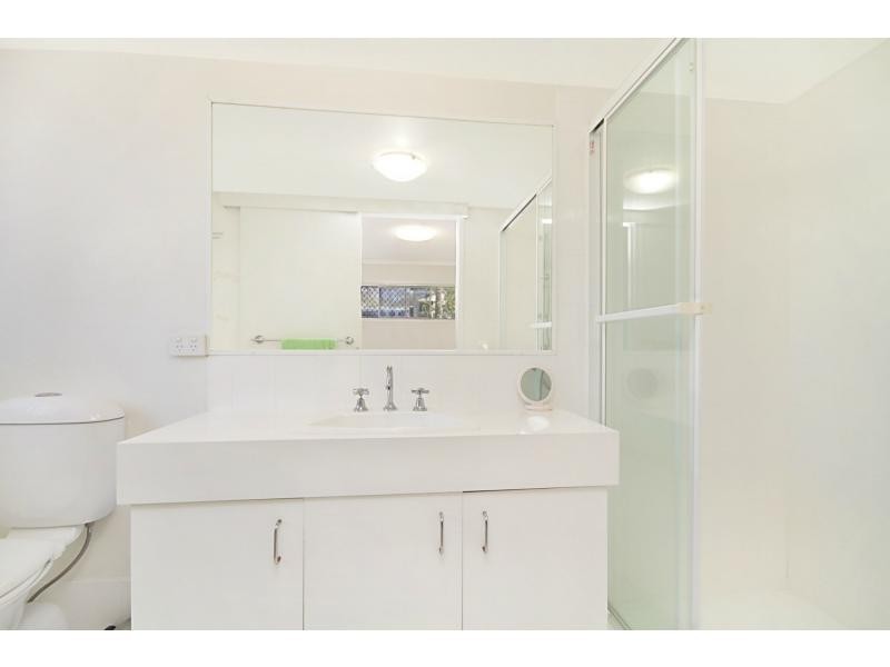 1/5 George Street  East, Burleigh Heads QLD 4220