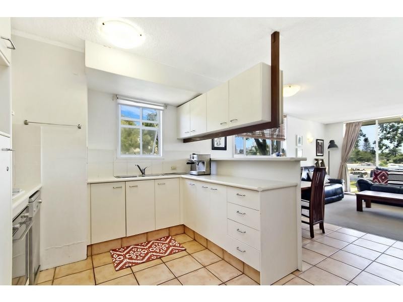 9/34 Hayle Street, Burleigh Heads QLD 4220