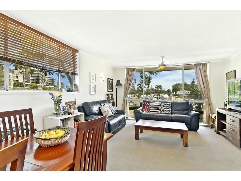 9/34 Hayle Street, Burleigh Heads QLD 4220