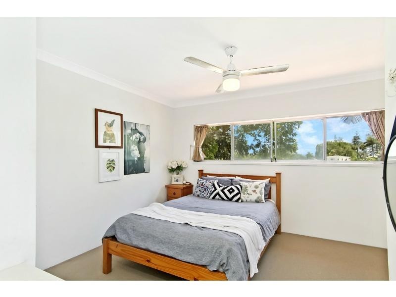 9/34 Hayle Street, Burleigh Heads QLD 4220
