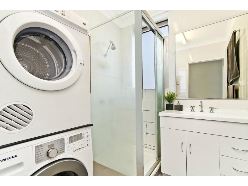 9/34 Hayle Street, Burleigh Heads QLD 4220