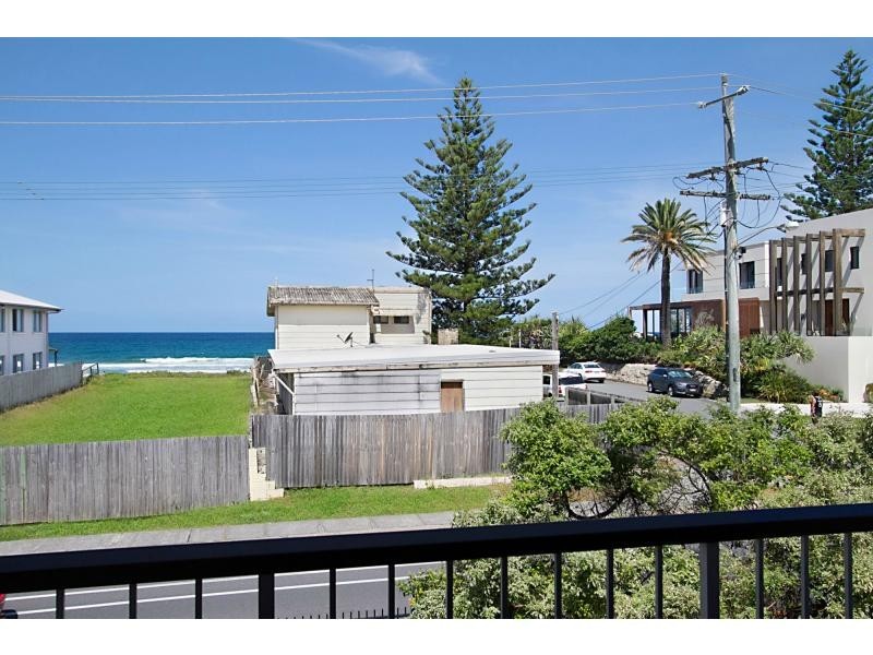 4/3 Ocean Street, Mermaid Beach QLD 4218