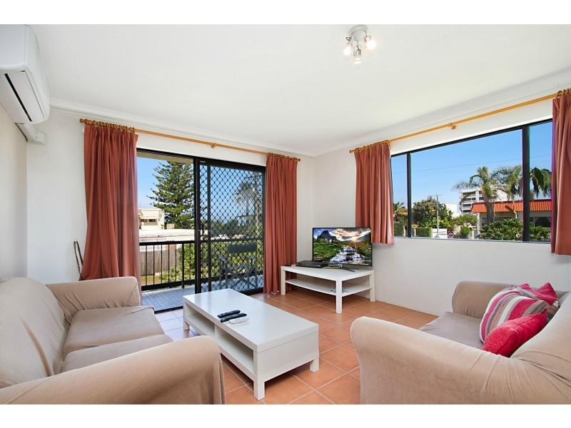 4/3 Ocean Street, Mermaid Beach QLD 4218