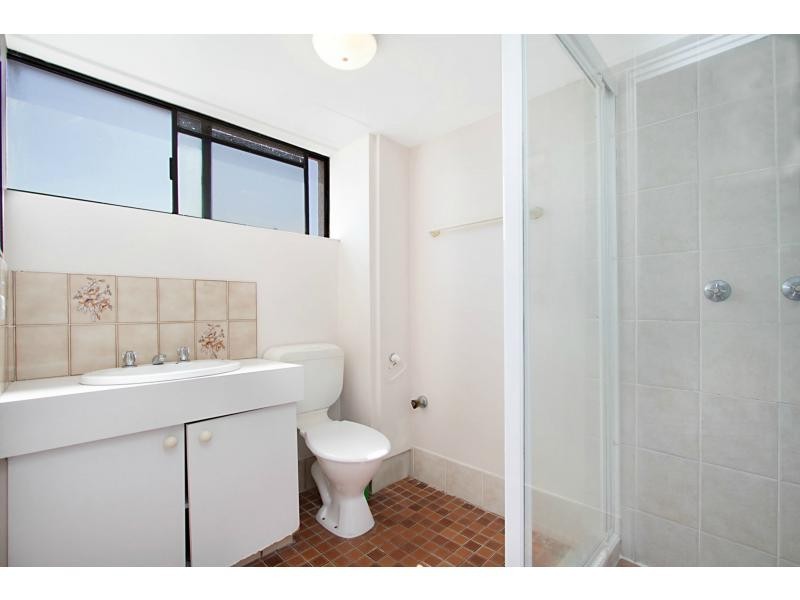 4/3 Ocean Street, Mermaid Beach QLD 4218