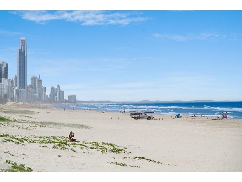 4/3 Ocean Street, Mermaid Beach QLD 4218