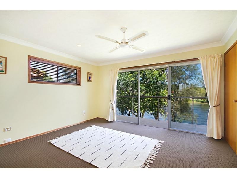 1/34 Sunbird Street, Burleigh Waters QLD 4220