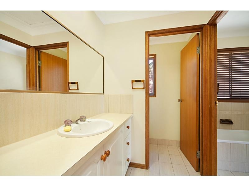 1/34 Sunbird Street, Burleigh Waters QLD 4220
