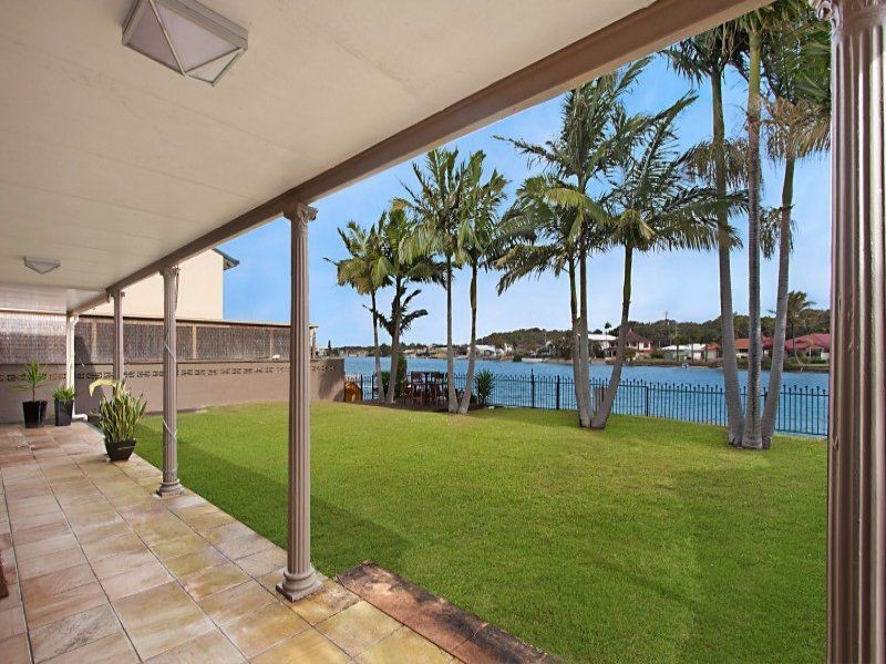 64 Parnki Parade, Palm Beach QLD 4221
