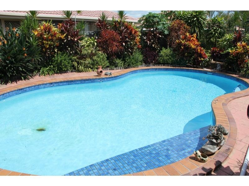 32 Pintail Crescent, Burleigh Waters QLD 4220