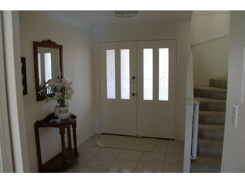 32 Pintail Crescent, Burleigh Waters QLD 4220