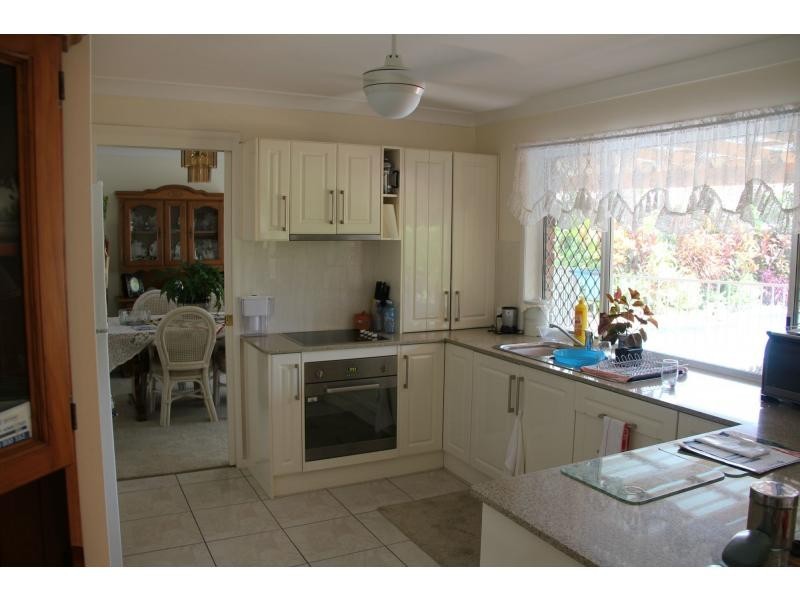 32 Pintail Crescent, Burleigh Waters QLD 4220