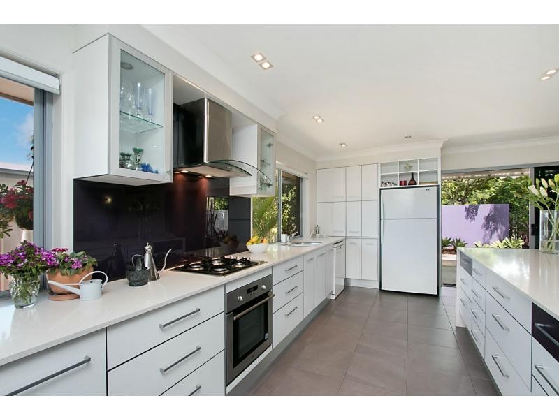 19 Tawarri Crescent, Burleigh Heads QLD 4220