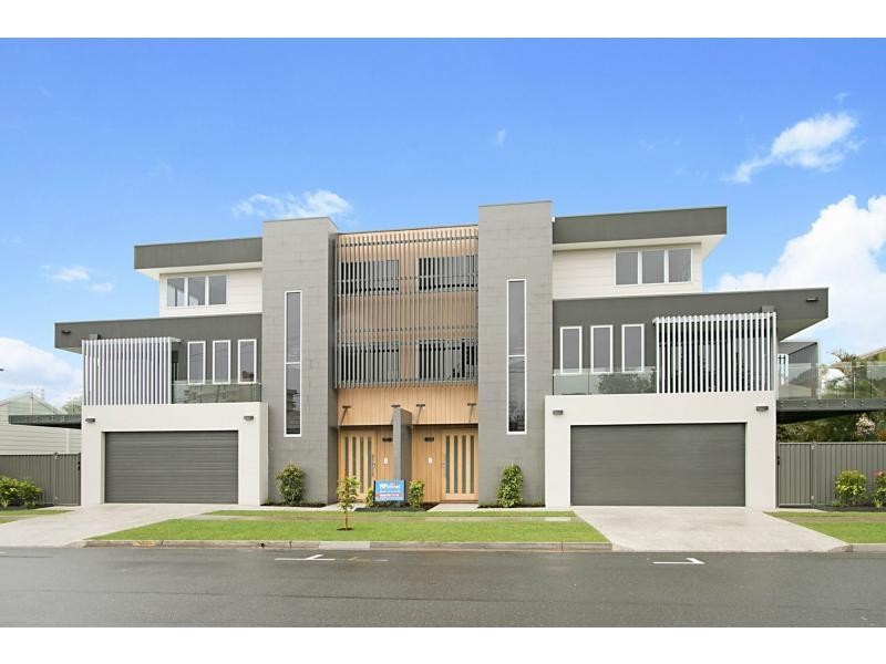1 & 2/6 Eleventh Avenue, Palm Beach QLD 4221