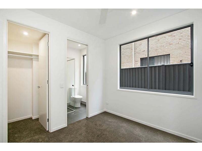 1 & 2/6 Eleventh Avenue, Palm Beach QLD 4221