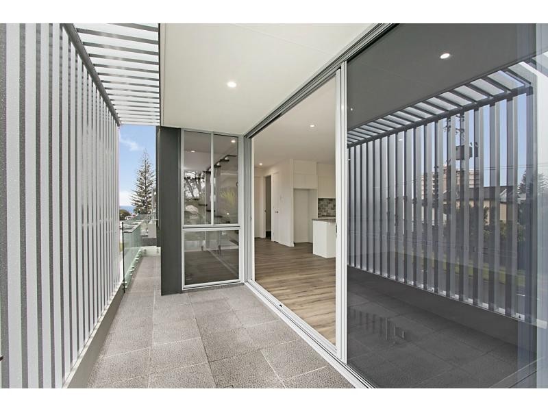 1 & 2/6 Eleventh Avenue, Palm Beach QLD 4221