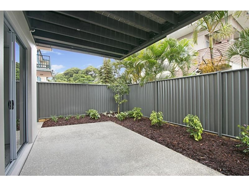 1 & 2/6 Eleventh Avenue, Palm Beach QLD 4221