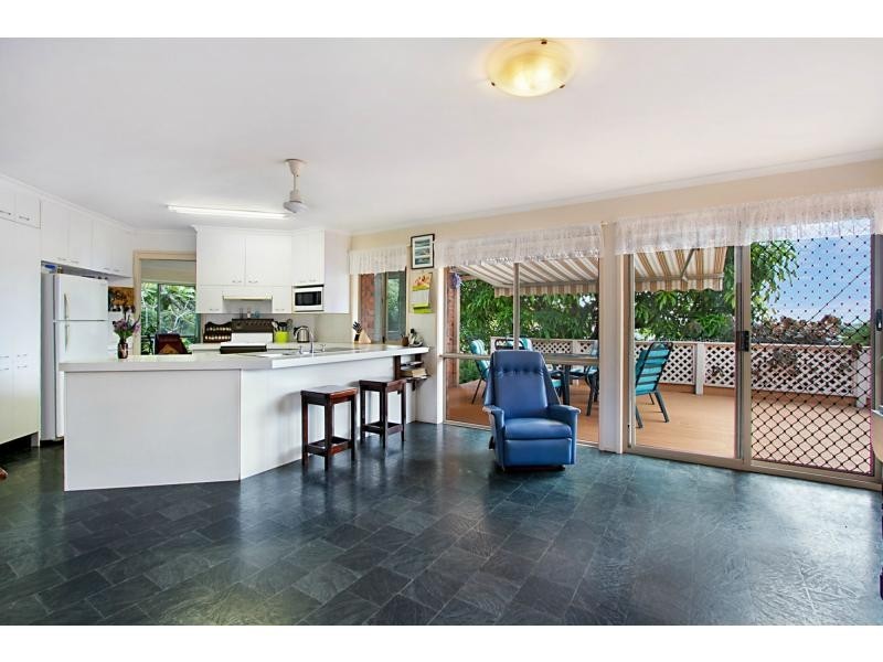16 Sellin Place, Currumbin Waters QLD 4223