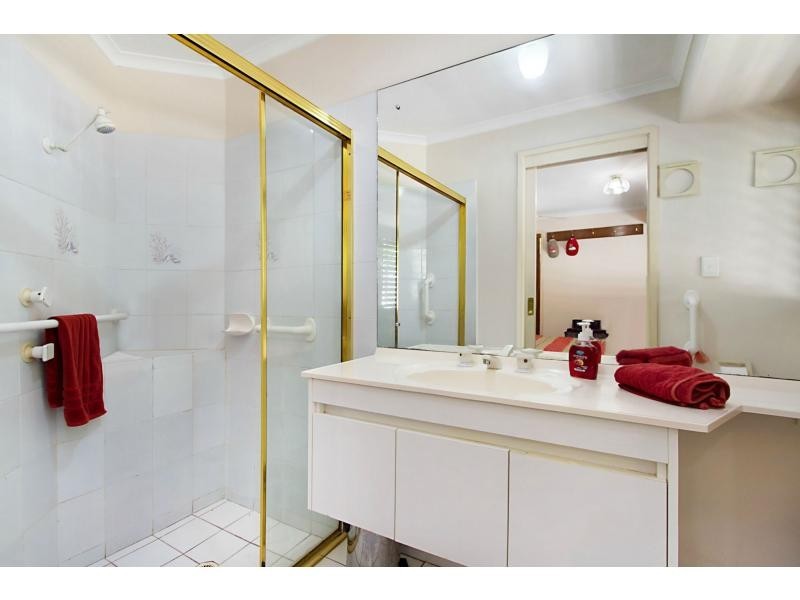 16 Sellin Place, Currumbin Waters QLD 4223