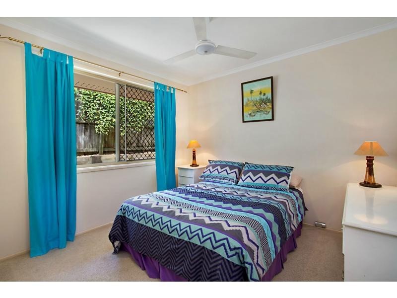 16 Sellin Place, Currumbin Waters QLD 4223